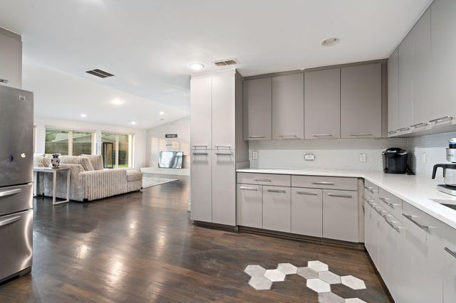 3427 Saint Cloud Circle, Dallas, TX 75229