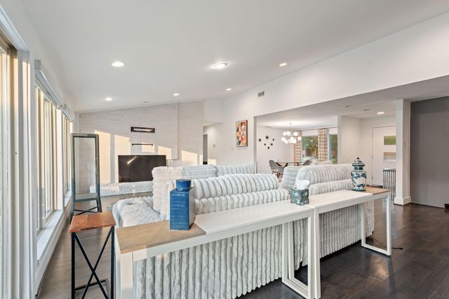 3427 Saint Cloud Circle, Dallas, TX 75229