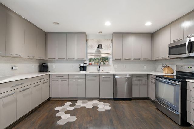 3427 Saint Cloud Circle, Dallas, TX 75229