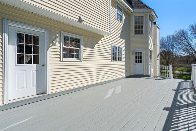 1 Silver Brook Rd, Salem, NH 03079