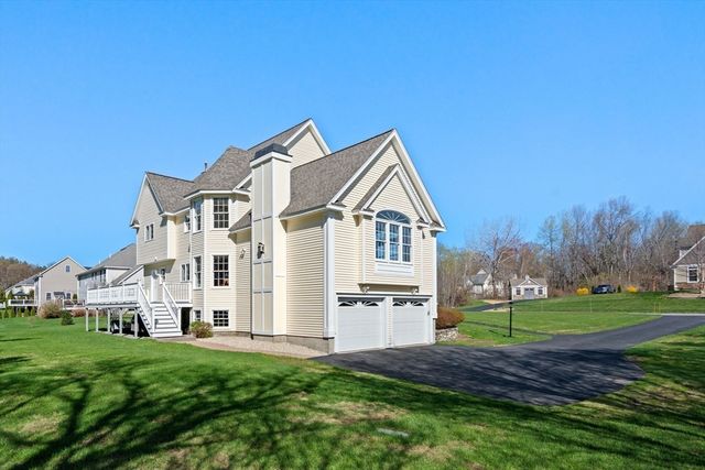1 Silver Brook Rd, Salem, NH 03079