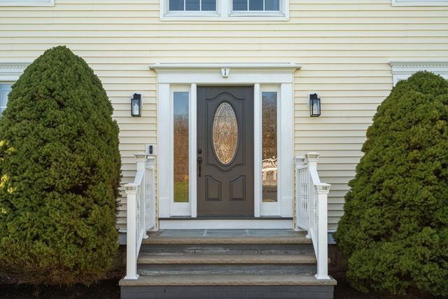 1 Silver Brook Rd, Salem, NH 03079