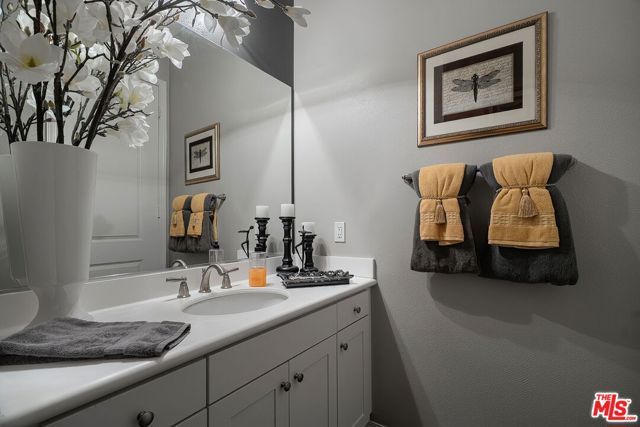 4964 Hydepark Drive, Agoura Hills, CA 91301