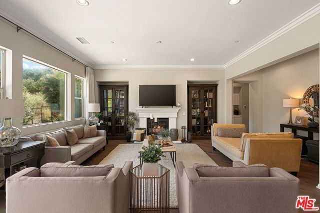 4964 Hydepark Drive, Agoura Hills, CA 91301