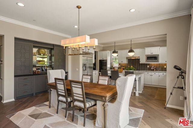 4964 Hydepark Drive, Agoura Hills, CA 91301