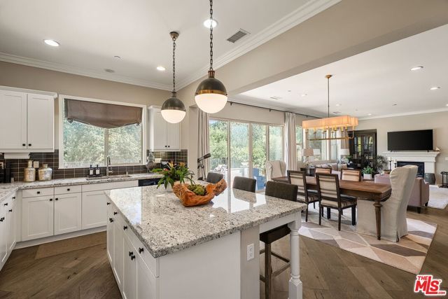 4964 Hydepark Drive, Agoura Hills, CA 91301