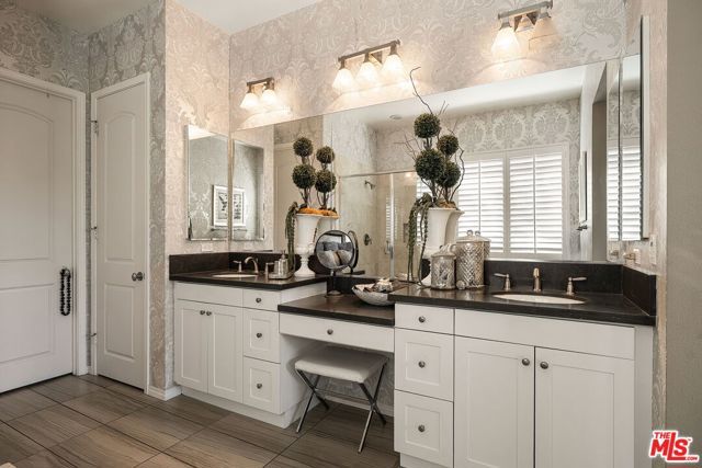 4964 Hydepark Drive, Agoura Hills, CA 91301