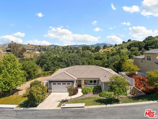 4964 Hydepark Drive, Agoura Hills, CA 91301