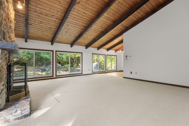 4 Tanglewood Road, Manchester, MA 01944