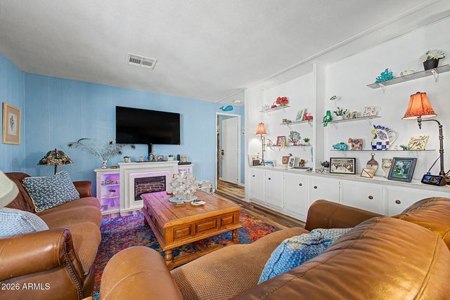 120 N VAL VISTA Drive 250, Mesa, AZ 85213