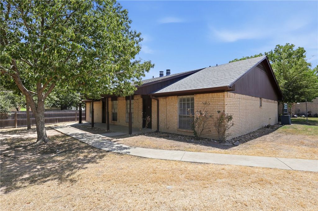 1919 Pine Tree Drive, Bryan, TX 77802 — photo 4