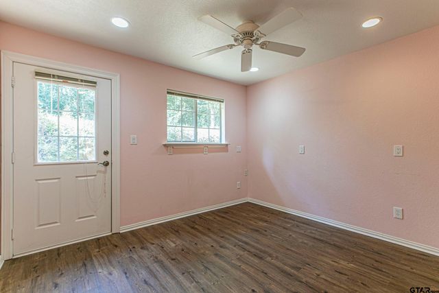 250 Autumn Wood Trail, Holly Lake Ranch, TX 75765