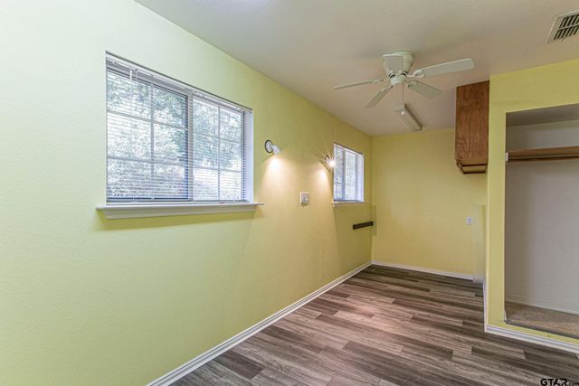 250 Autumn Wood Trail, Holly Lake Ranch, TX 75765