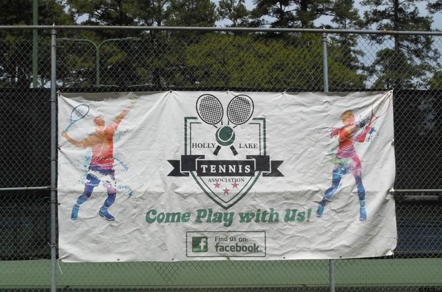 250 Autumn Wood Trail, Holly Lake Ranch, TX 75765