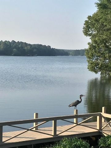 250 Autumn Wood Trail, Holly Lake Ranch, TX 75765