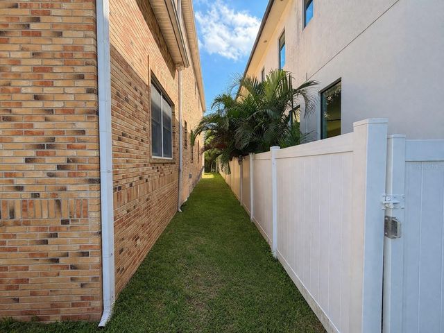 441 LUCERNE AVENUE, Tampa, FL 33606