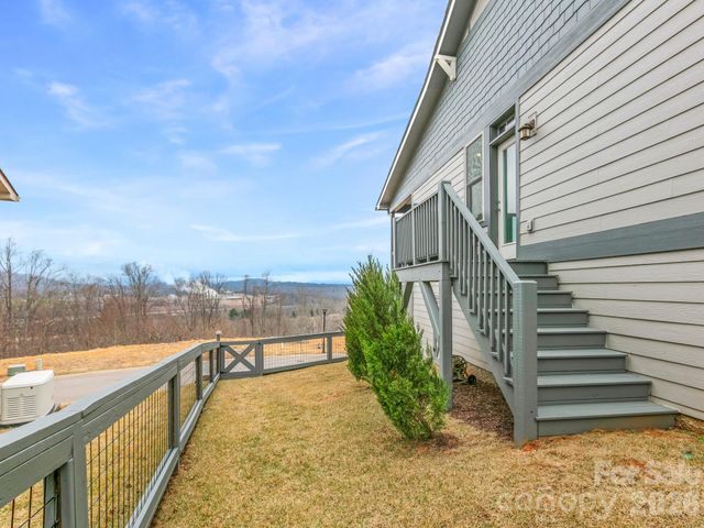 171 Waightstill Drive, Arden, NC 28704