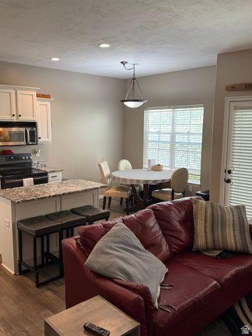 14797 S CHANDLERPOINT WAY, Draper, UT 84020