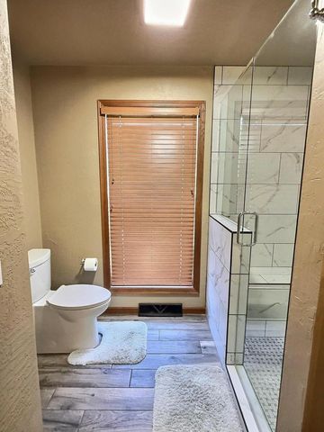 1085 HILLWOOD RUN DRIVE, Oshkosh, WI 54901