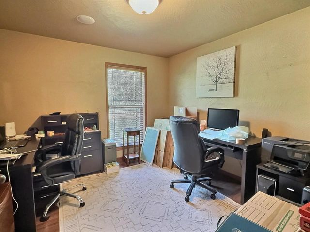 1085 HILLWOOD RUN DRIVE, Oshkosh, WI 54901