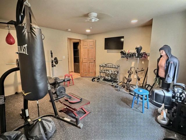 1085 HILLWOOD RUN DRIVE, Oshkosh, WI 54901