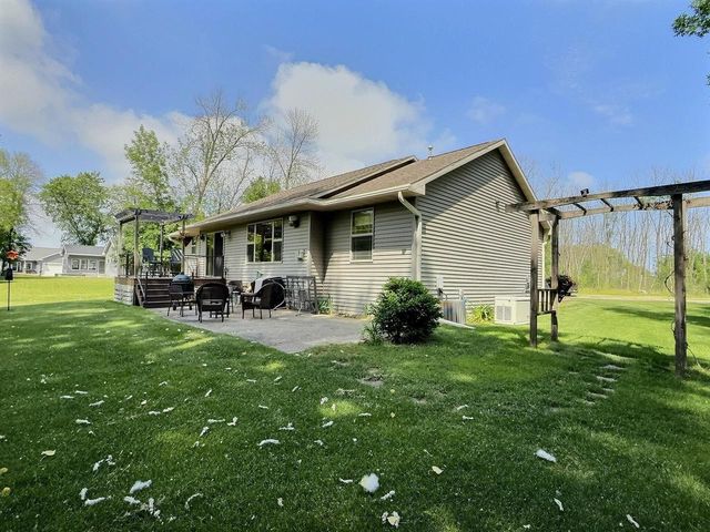 1085 HILLWOOD RUN DRIVE, Oshkosh, WI 54901