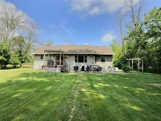 1085 HILLWOOD RUN DRIVE, Oshkosh, WI 54901