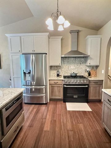 1085 HILLWOOD RUN DRIVE, Oshkosh, WI 54901