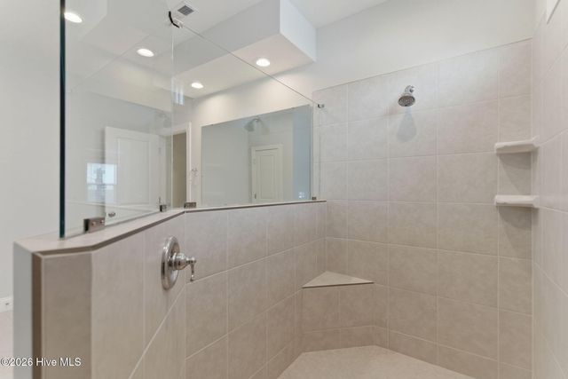 305 W Weatherbee Way, Hampstead, NC 28443