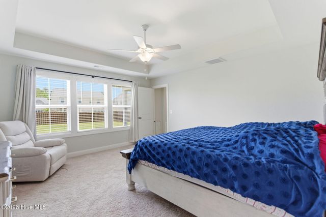 305 W Weatherbee Way, Hampstead, NC 28443