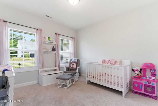 305 W Weatherbee Way, Hampstead, NC 28443
