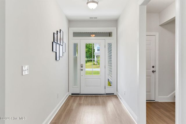 305 W Weatherbee Way, Hampstead, NC 28443
