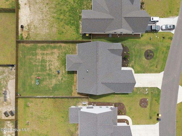 305 W Weatherbee Way, Hampstead, NC 28443