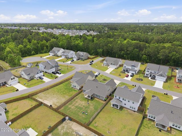 305 W Weatherbee Way, Hampstead, NC 28443