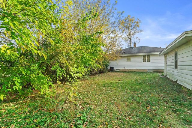 6827 N 44th STREET, Milwaukee, WI 53223