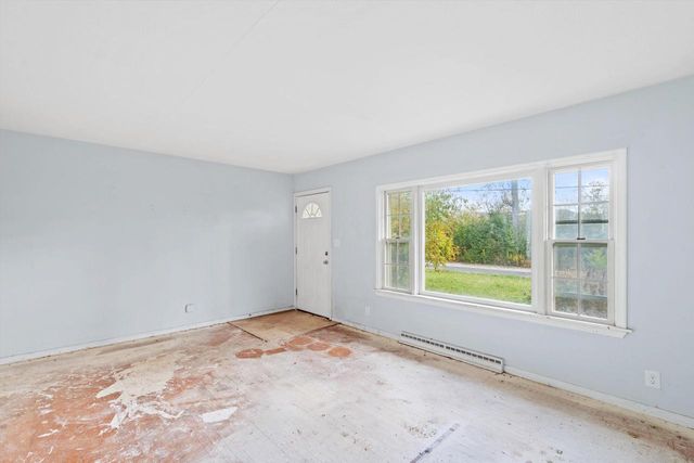 6827 N 44th STREET, Milwaukee, WI 53223