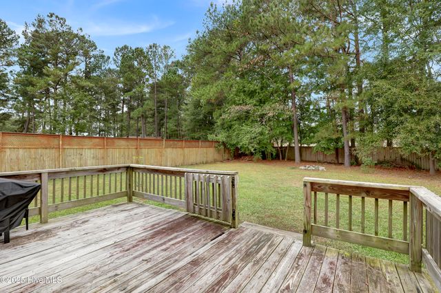 20 Jasmine Lane, Jacksonville, NC 28546