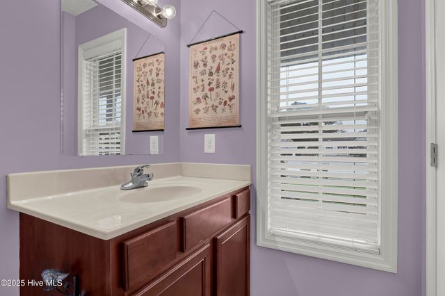 20 Jasmine Lane, Jacksonville, NC 28546