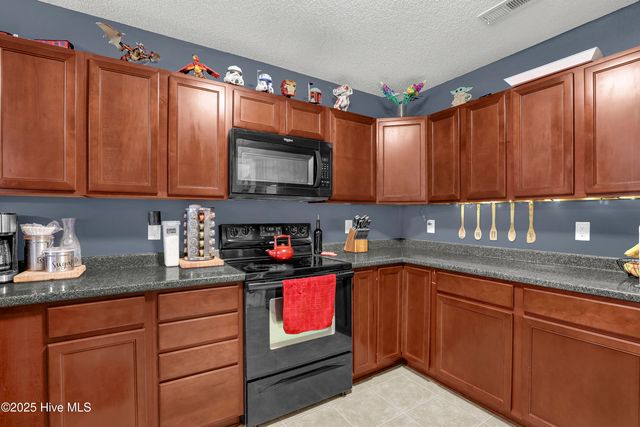 20 Jasmine Lane, Jacksonville, NC 28546