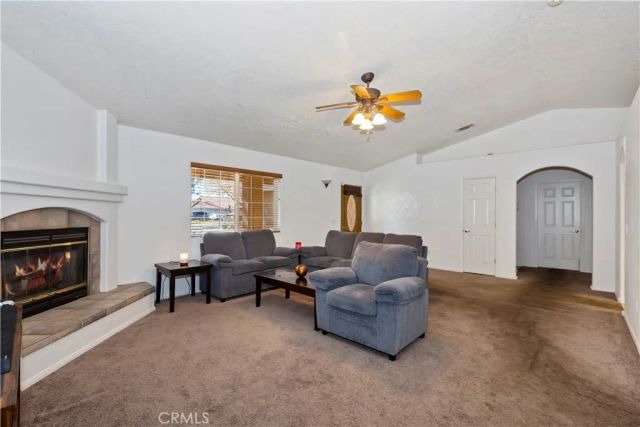 18904 Madrone, Hesperia, CA 92345