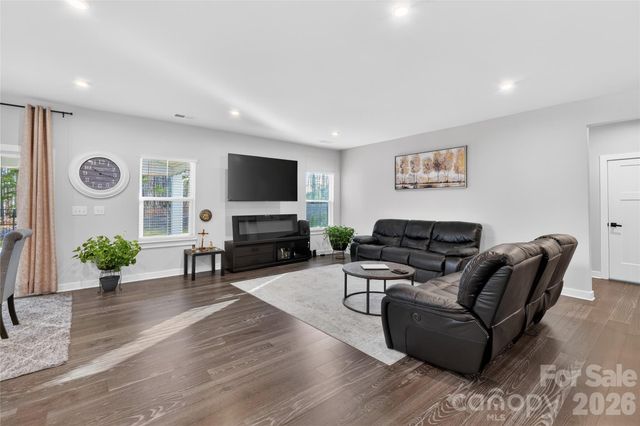 911 Dogwood Creek Lane, Indian Trail, NC 28079