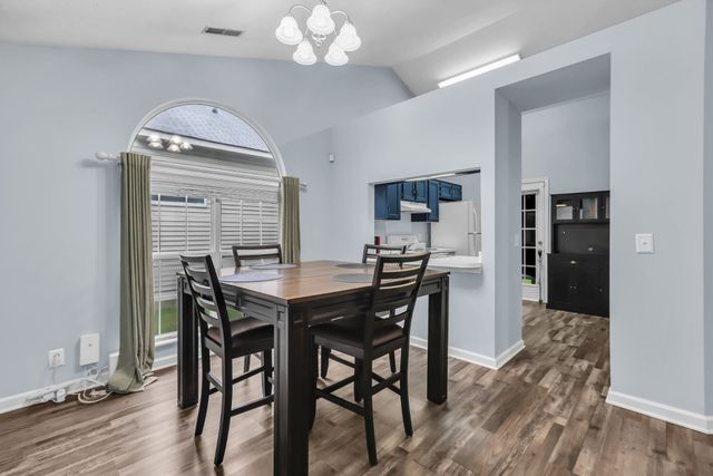1111 Wembley Dr, Hermitage, TN 37076