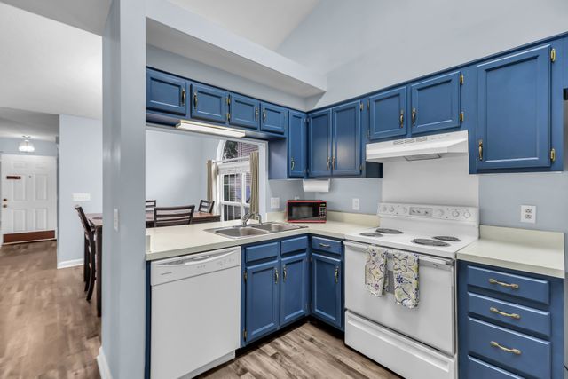1111 Wembley Dr, Hermitage, TN 37076