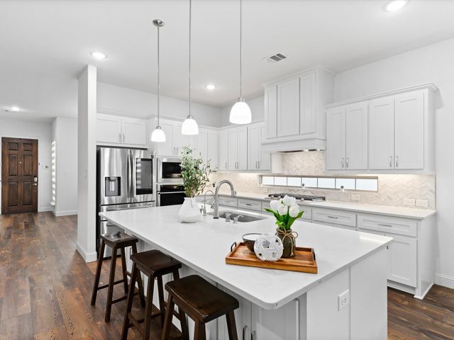 12543 Mercer Parkway, Farmers Branch, TX 75234