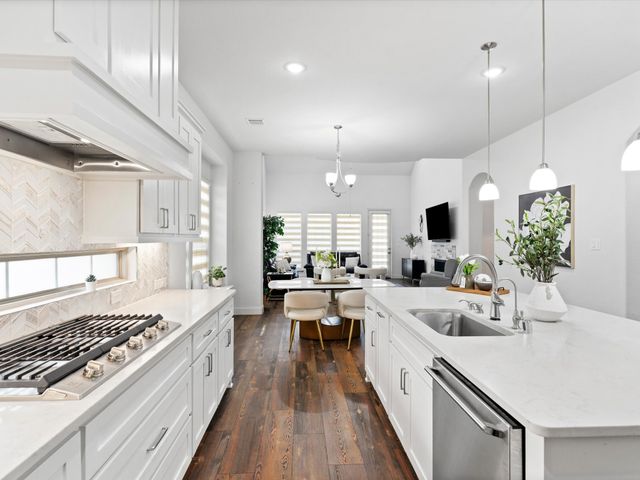 12543 Mercer Parkway, Farmers Branch, TX 75234