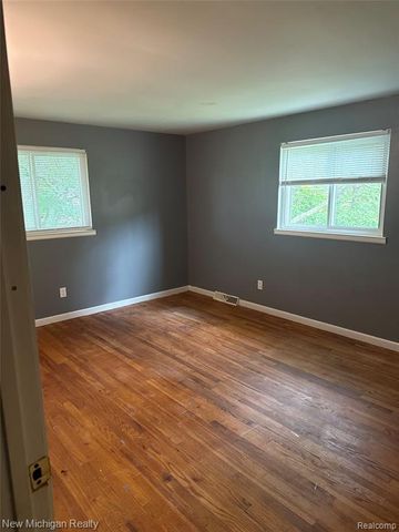 12335 Erika Street, Hartland, MI 48353