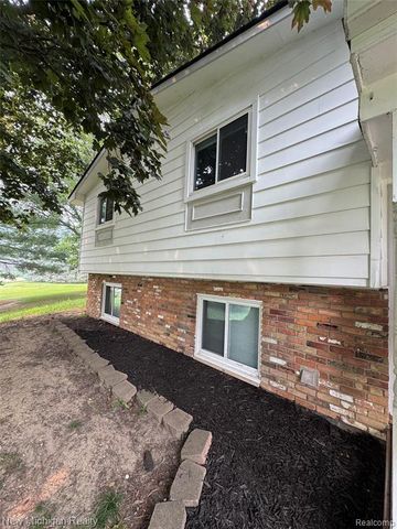 12335 Erika Street, Hartland, MI 48353
