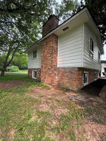 12335 Erika Street, Hartland, MI 48353