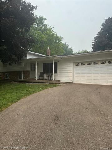 12335 Erika Street, Hartland, MI 48353