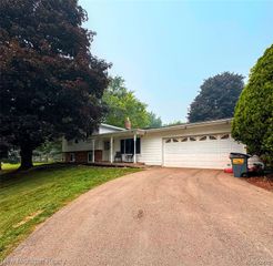 12335 Erika Street, Hartland, MI 48353